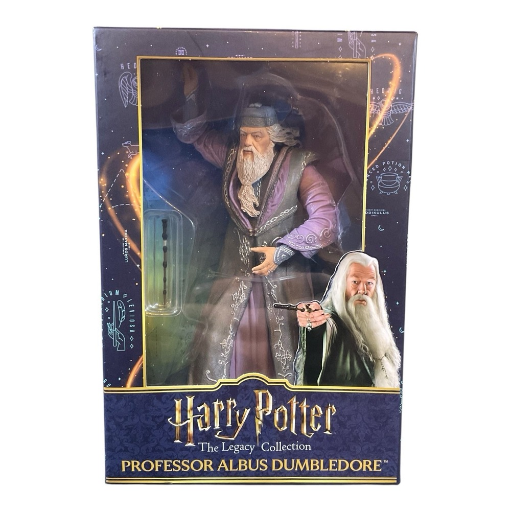NECA Harry Potter Legacy Collection Professor Albus Dumbledore Figure In Hand
